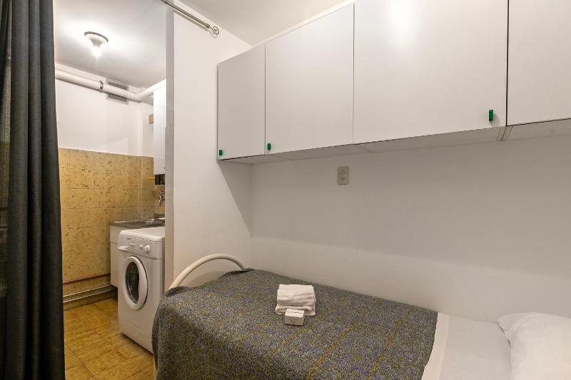 Apartment image 3