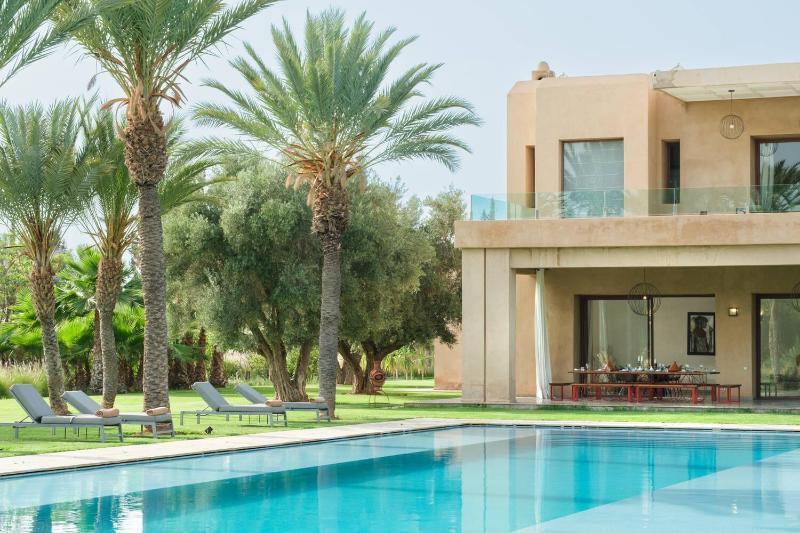 Adnaa - Modern Villa with 2 pools sauna hammam tennis court & home cinema - image 6