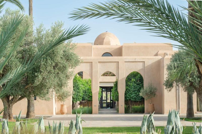 Adnaa - Modern Villa with 2 pools sauna hammam tennis court & home cinema - image 7