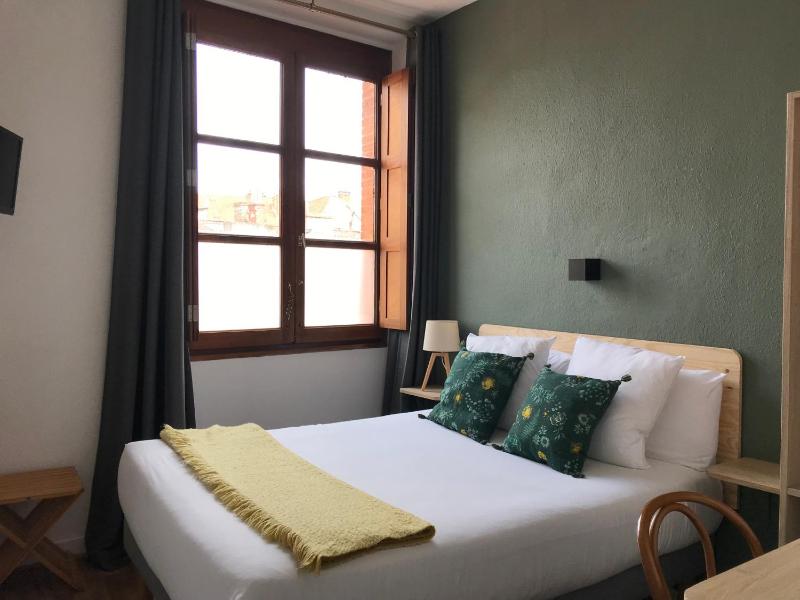 Double Room image 2