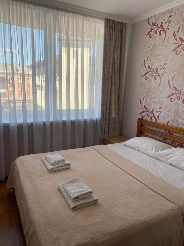Deluxe Double Room with Extra Bed image 3