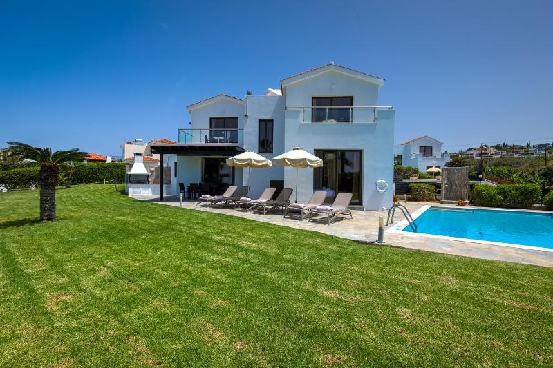 Platzia Beach Villas - image 8