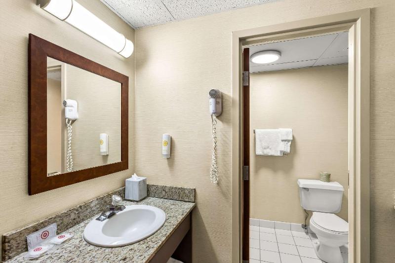 Double Room with Two Double Beds - Non-Smoking image 3