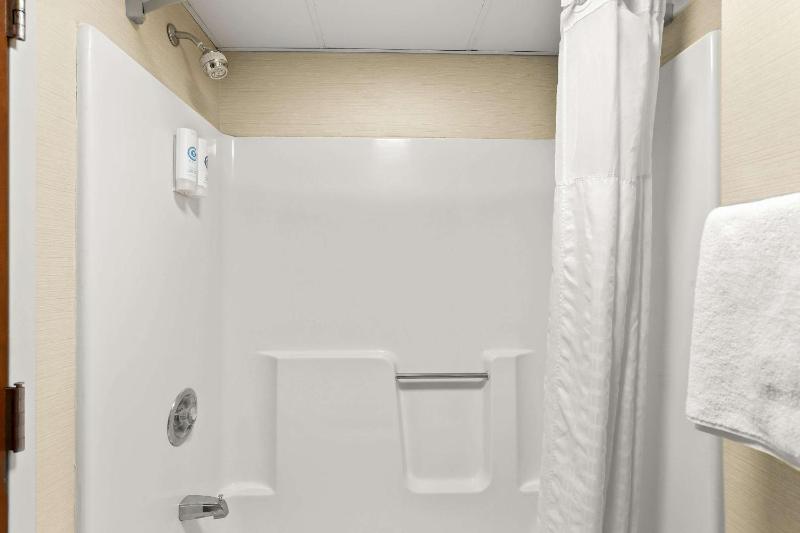 Double Room with Two Double Beds - Non-Smoking image 2