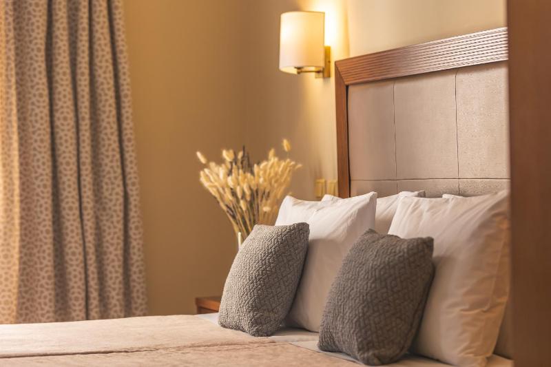 Superior Twin Room image 4