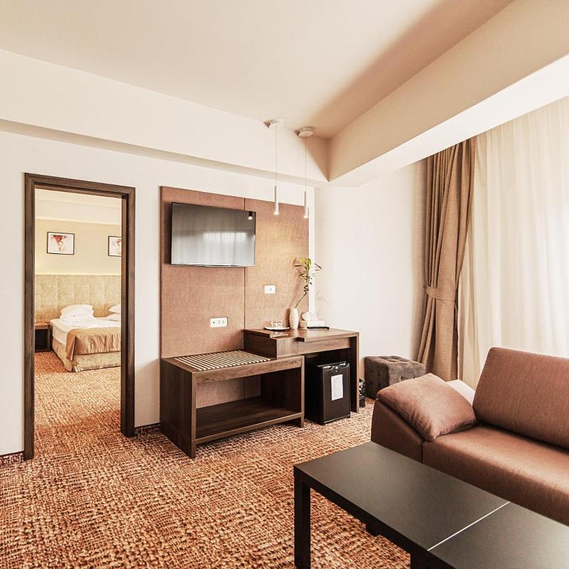 Suite with Balcony Grand Belvedere image 4