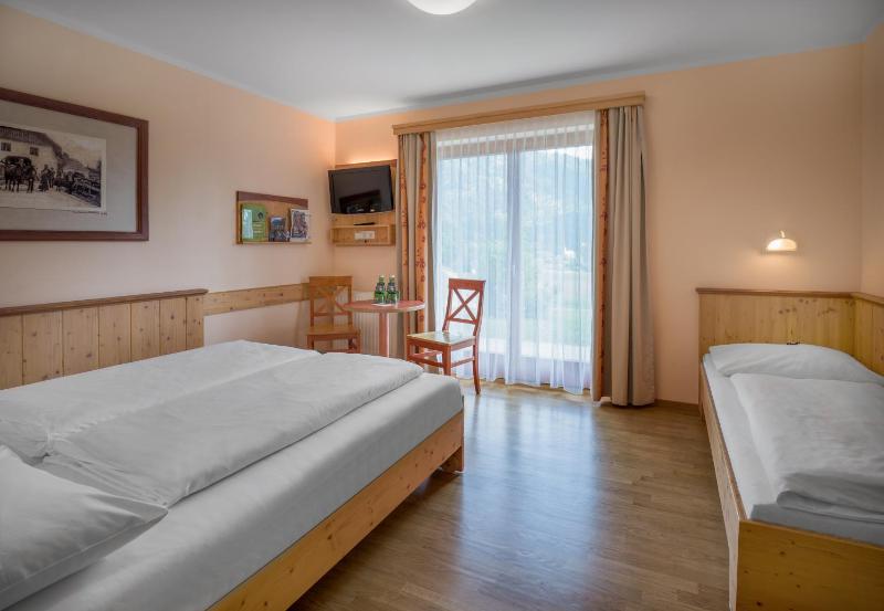 Superior Triple Room image 1
