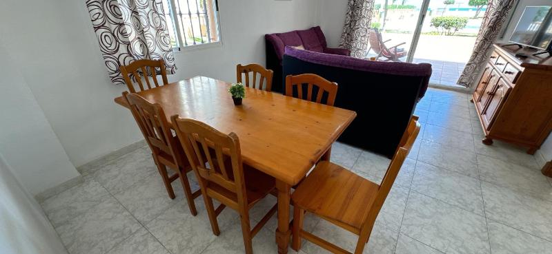 Two-Bedroom Apartment (4-5 Adults) image 3