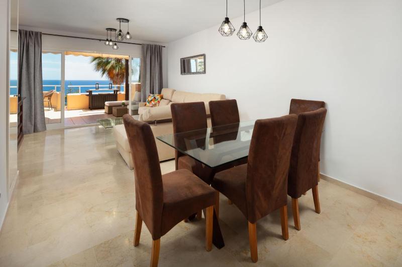 Malibu Mansions by the beach by ALFRESCO STAYS - image 16