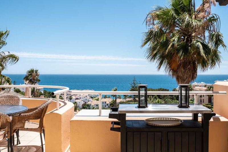 Malibu Mansions by the beach by ALFRESCO STAYS - image 35