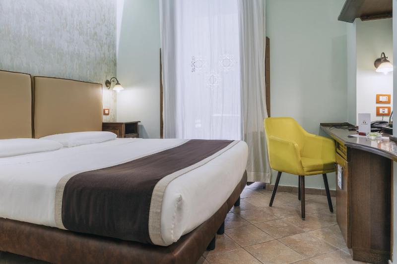 Standard Double or Twin Room with Balcony image 1