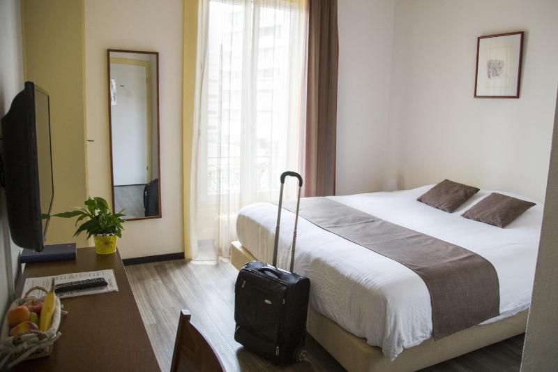Single Room image 4