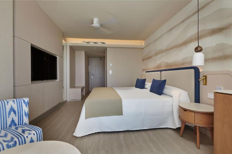 Select Double Room image 3