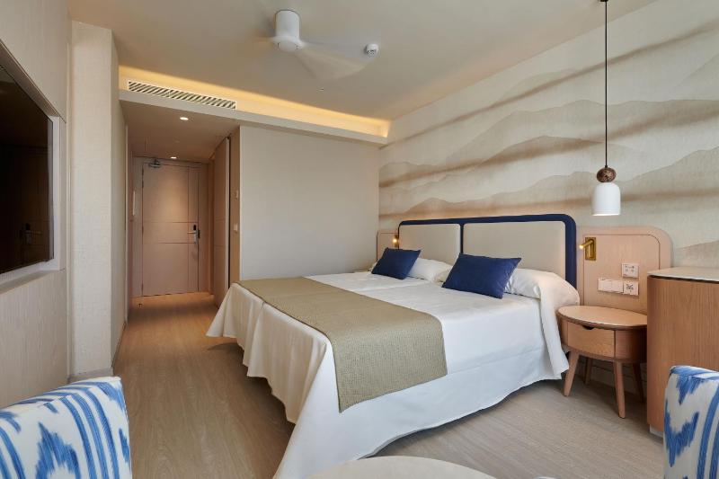 Select Double Room image 3