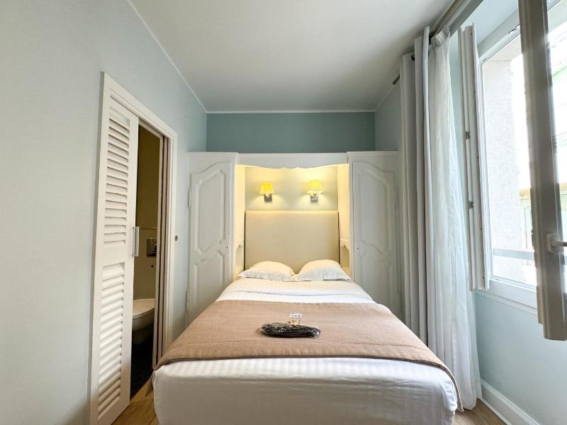 Single Room image 3