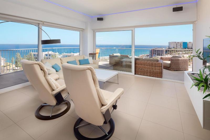 Higueron South Beach by Alfresco Stays Images