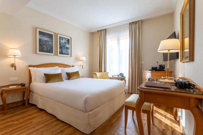 Economy Double Room image 1