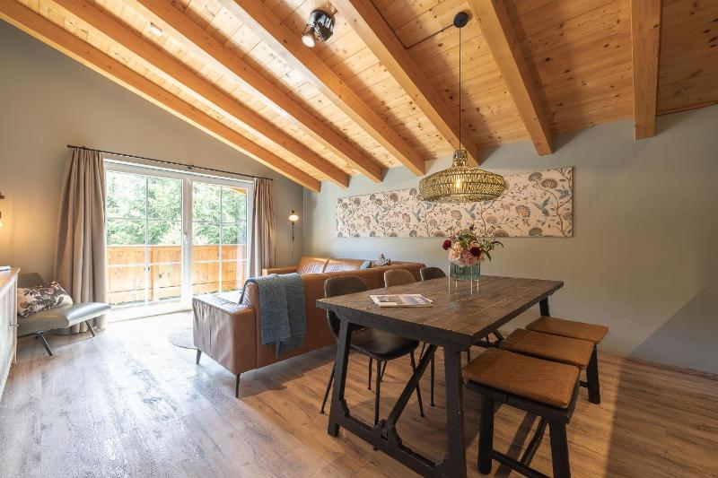Three-Bedroom Apartment with Balcony image 1