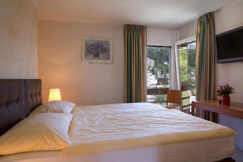 Executive Double Room with Balcony and Mountain View image 4