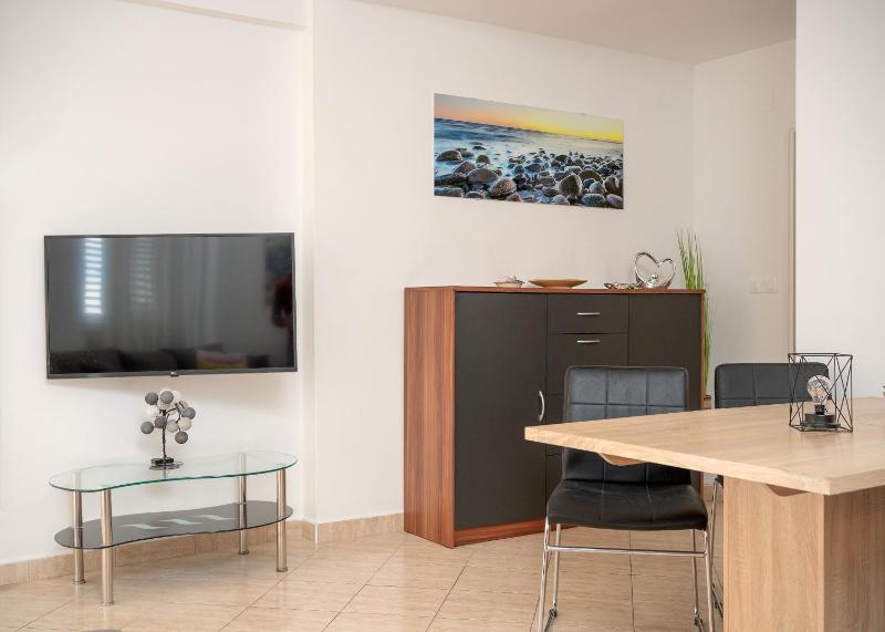 Superior One-Bedroom Apartment with Balcony image 4