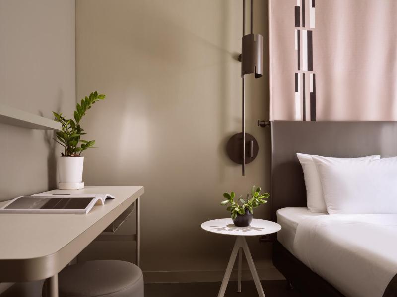 Standard Room City View image 3