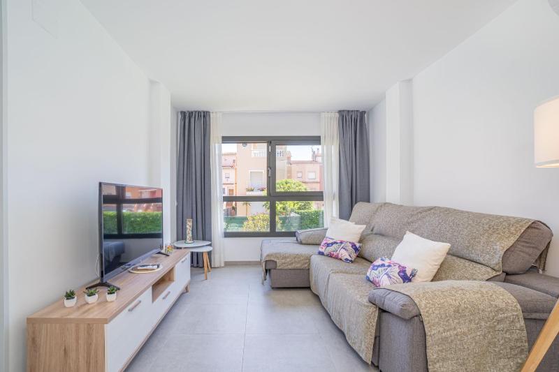 Apart-rent Apartamento Mimoses 0069 moderno cerca de la playa - image 8