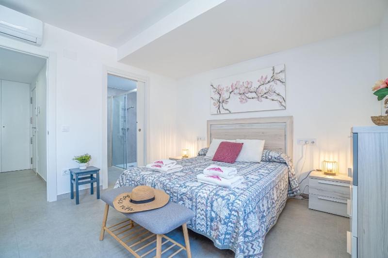 Apart-rent Apartamento Mimoses 0069 moderno cerca de la playa - image 28