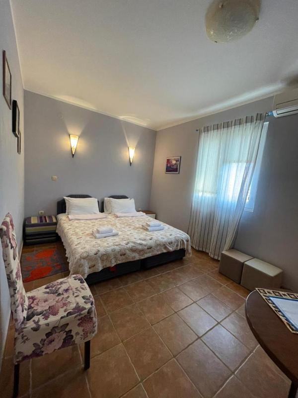 Double or Twin Studio image 4