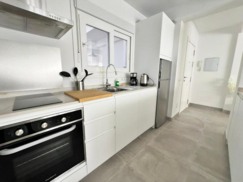 new & luxurious beach apartment - image 10