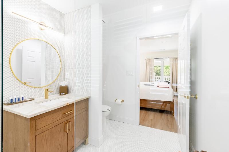 Two Bedroom Suite image 2