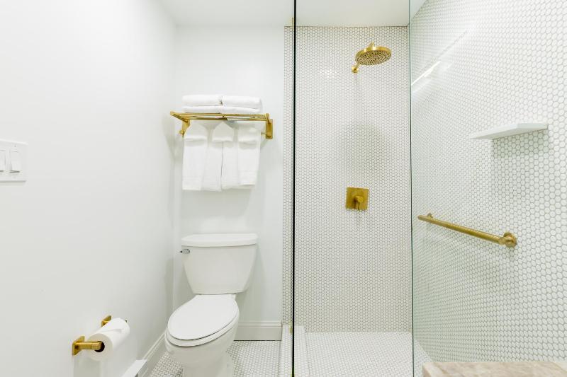 King Suite image 3