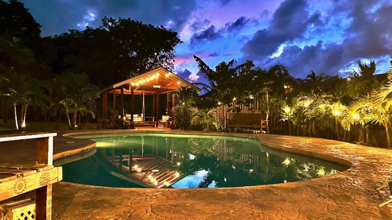 DreamSpace Estate Private Luxury Villa Pool Car and Beach - image 1
