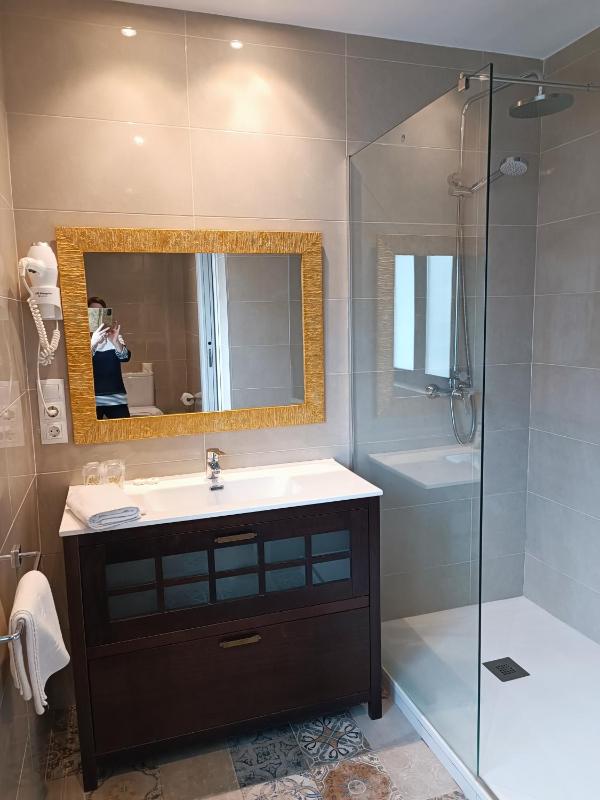 Double Room with Terrace image 2
