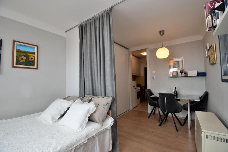 Apartment City - image 21