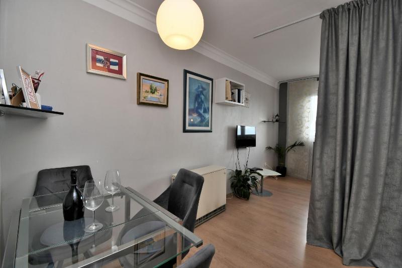 Apartment City - image 24