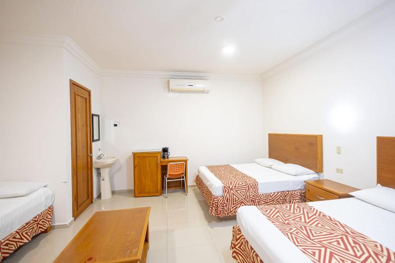 Hotel Salvatierra - image 8