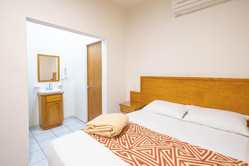 Hotel Salvatierra - image 25