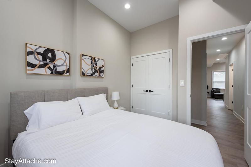 LUX 2BR Apartment in DC with Patio - image 3