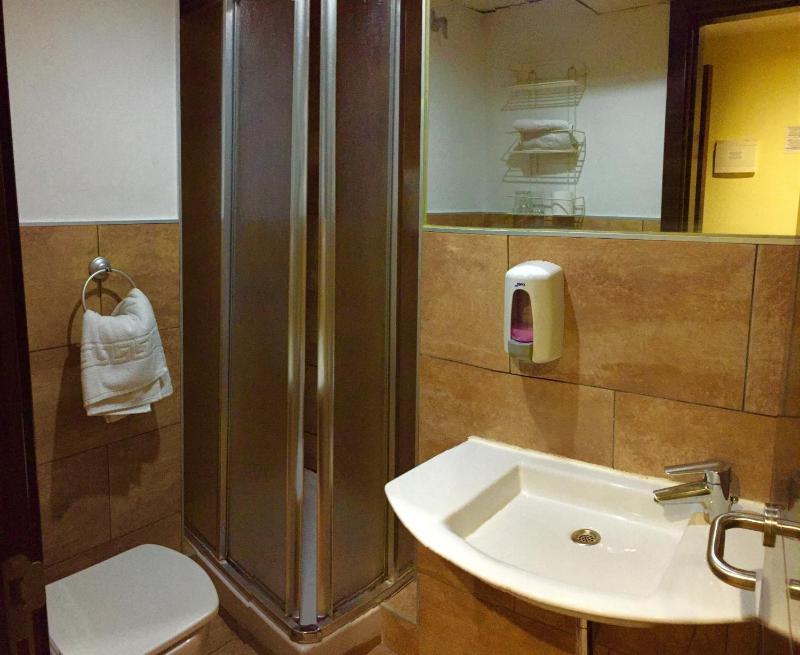 Double Room image 2