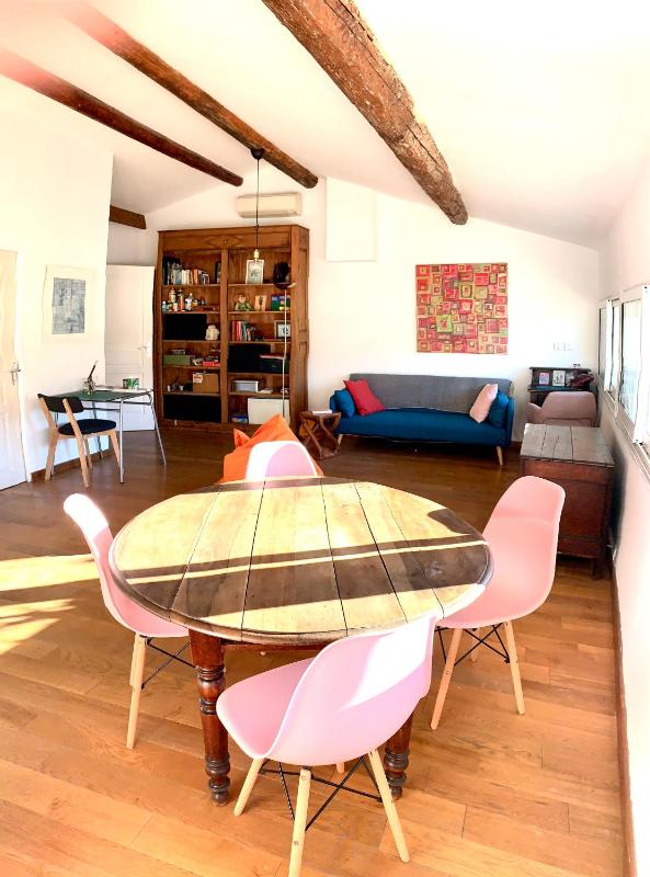 A spacious, sunny & calm loft in Avignon’s heart Images