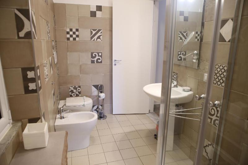 Double or Twin Room with Private Bathroom image 4