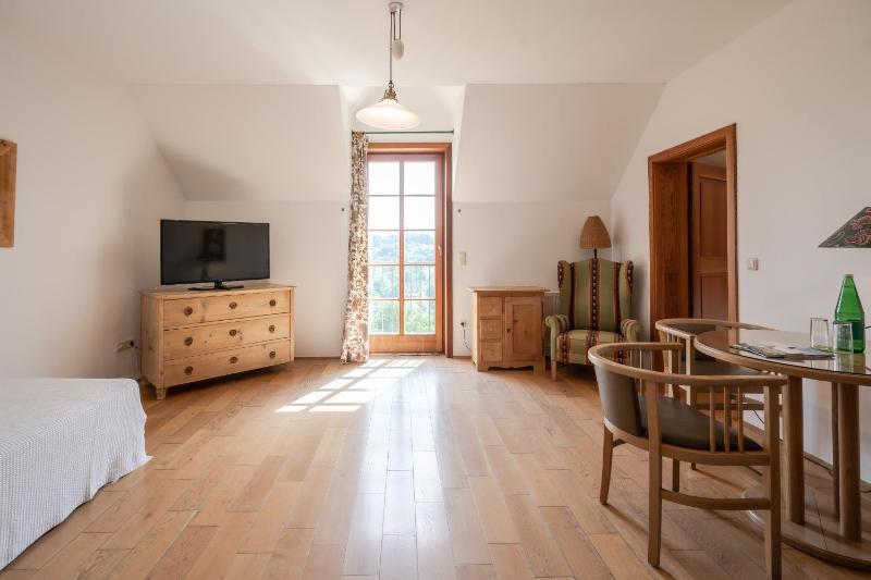 Apartment image 3