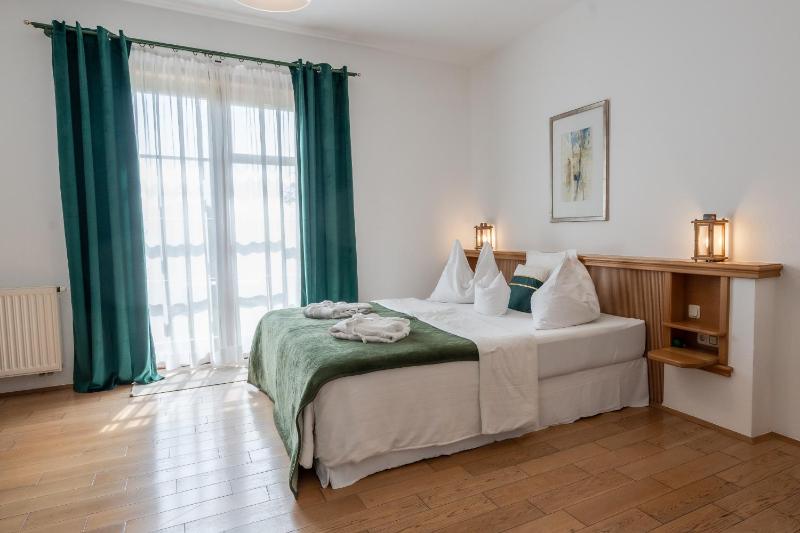 Comfort Double Room with Terrace image 4
