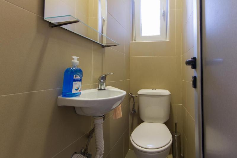 Comfort Four-Bedroom Apartment image 4