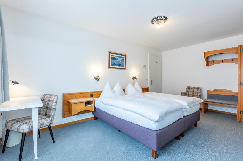 Standard Double Room image 1