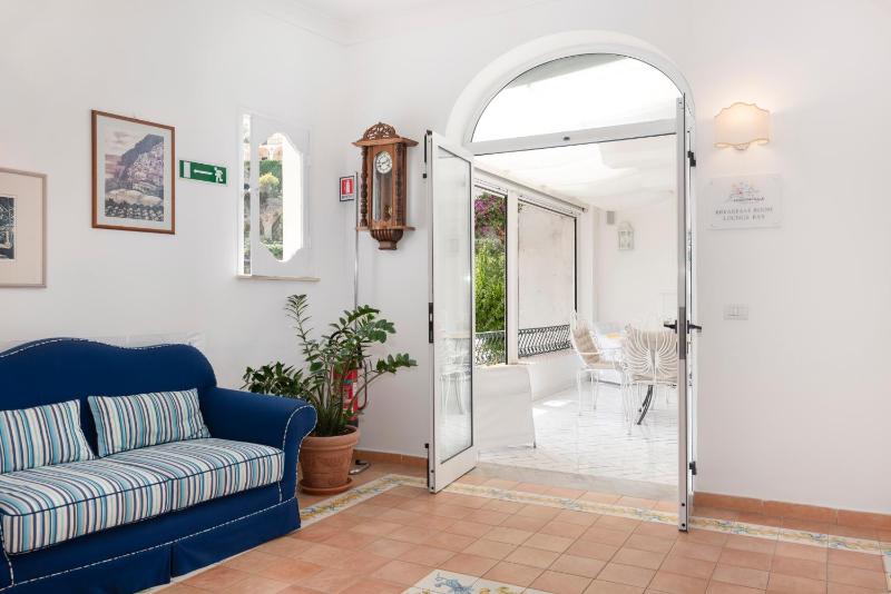 Hotel Bougainville - image 39