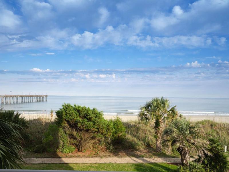 The Ellie Beach Resort Myrtle Beach Tapestry By Hilton - image 11