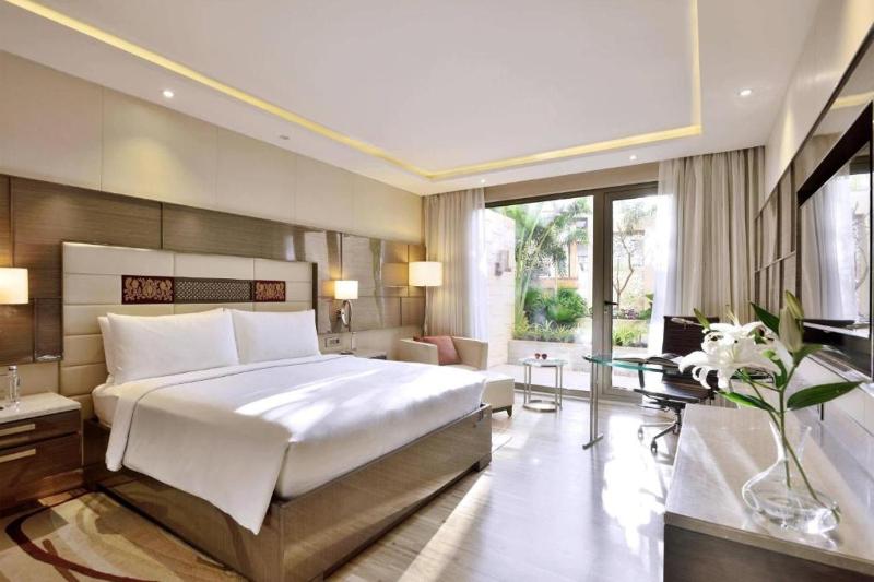 Airport Hotel De ROSEWOOD Images