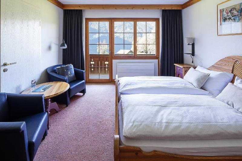 Double Room image 3