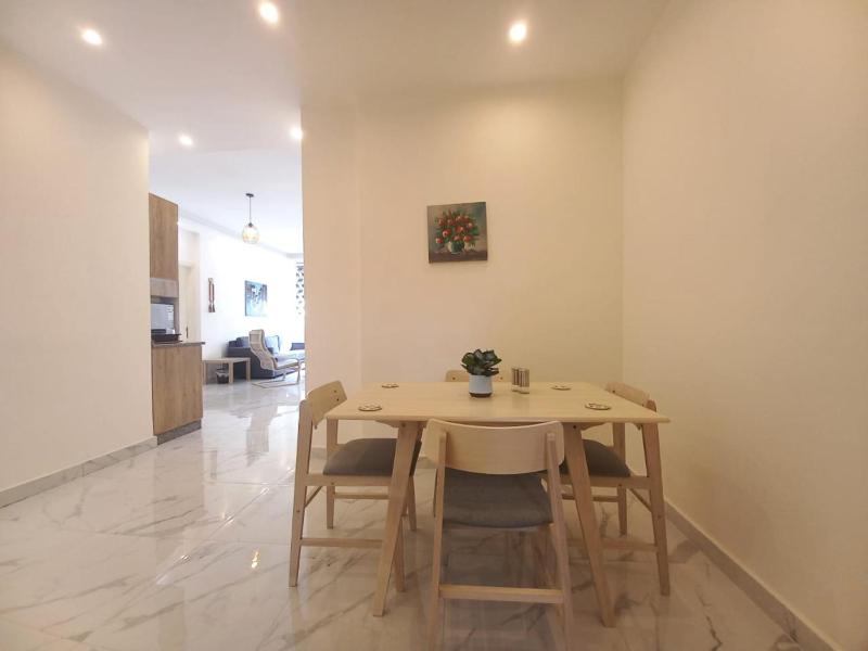 Shmeisani homes central location near Abdali - image 4